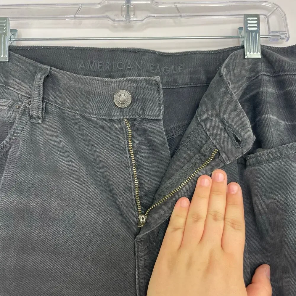 American Eagle Low Rise Skater Black Denim Jeans size 10 Short - Picture 2 of 15